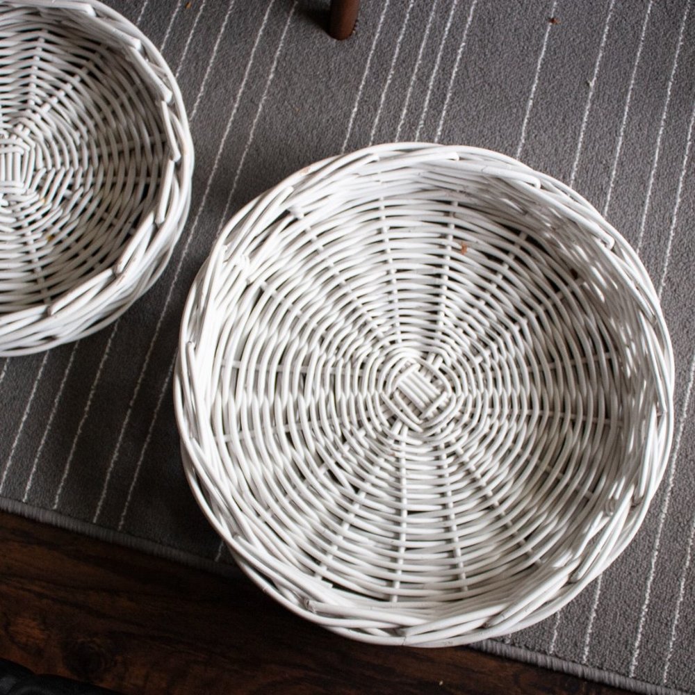 Set of 2 White Wicker Rattan Serving Trays - Picture 15 of 16